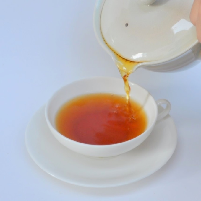 【人気商品】２杯用・茶漉しのいらない紅茶器